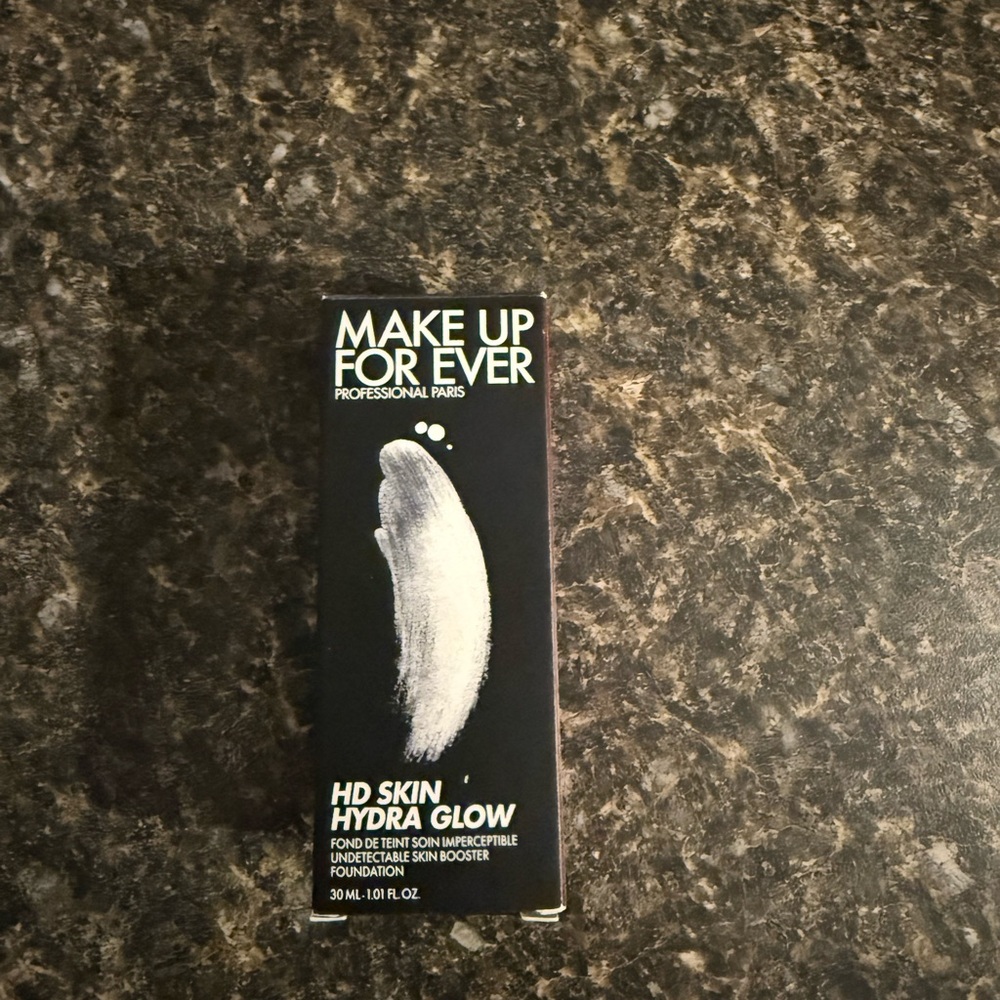 Makeup Forever HD Skin Hydra Glow Foundation - Shade 1Y08